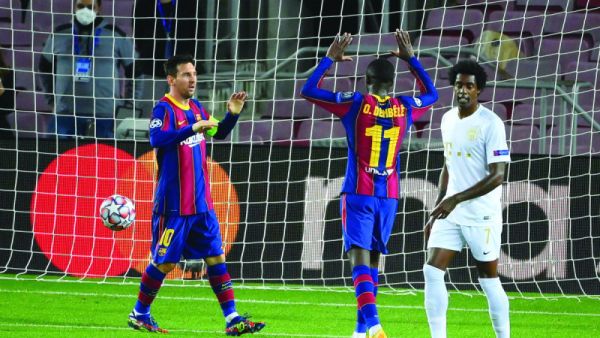 ميسي يقود برشلونة لفوز كبير