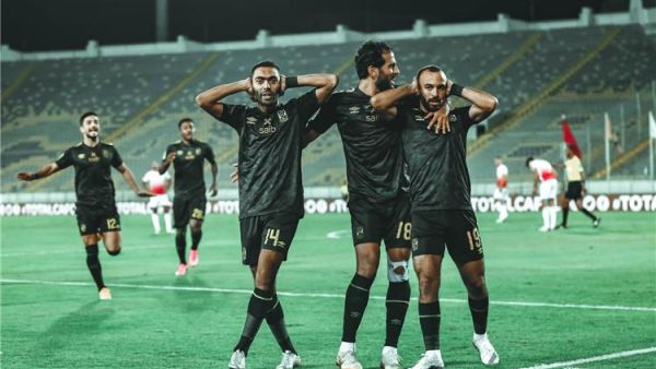 الأهلي في طريقه للنهائي