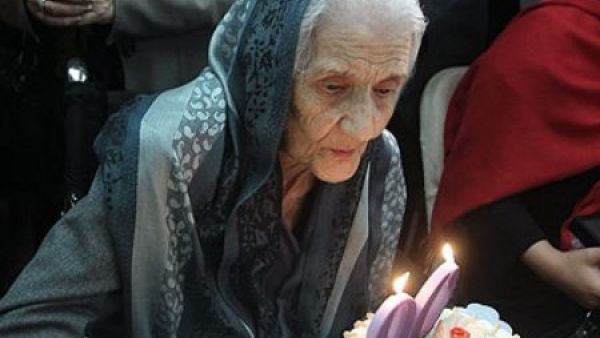 Iran Honors First Female Astronomer Alenoush Terian (Twitter)