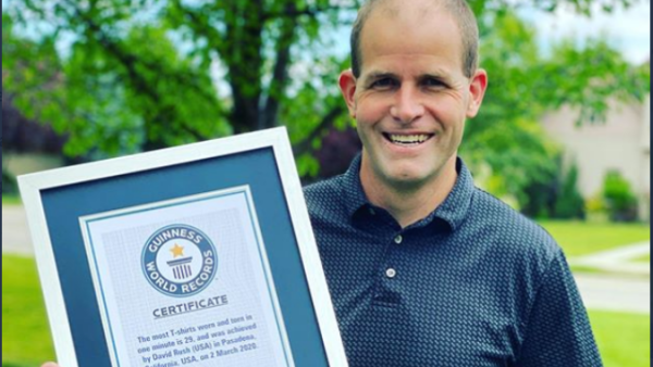 David Rush used his mouth to bounce a table tennis ball off a wall 43 times in 30 seconds. (Twitter)