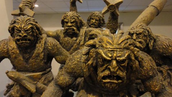 Anti-war sculpture by Ahad Hosseini in the Azerbaijan Museum, Tabriz, Iran. (Twitter)