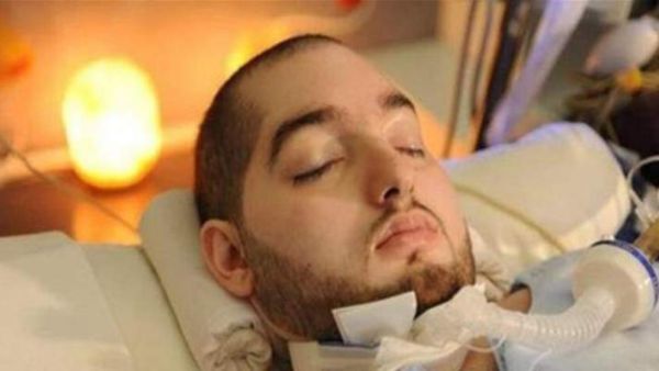 He Responded With His Hand to Say Hello! Sudden Reaction From the Sleeping Prince After 15 Years in a Coma (Video)