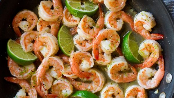 5 مكونات فقط لعمل روبيان بالعسل والليمون