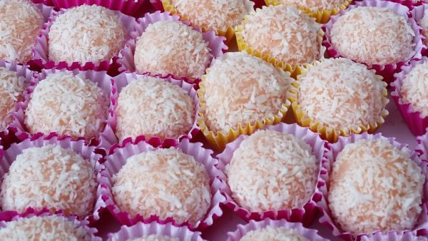 حلاوة الشكلمة "جوز الهند" للاحتفال بالمولد النبوي