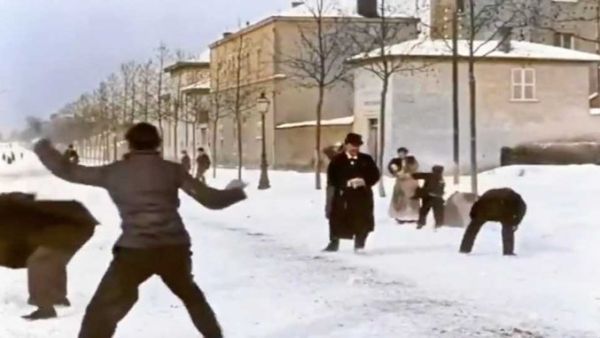 Snowball Fight (1896) Louis Lumière DeOldify AI Colorized  (youtube)