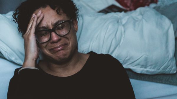 هل تشعر بالاكتئاب؟ قد يكون لديك نقص في هذه العناصر الغذائية