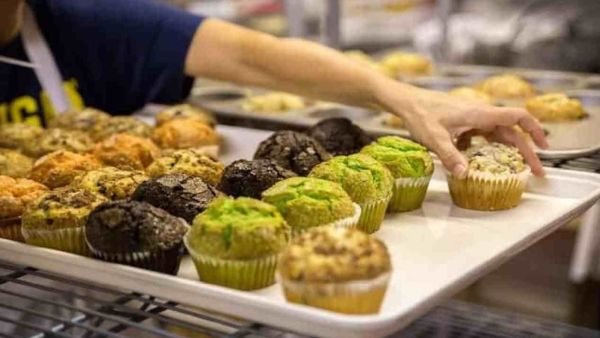 استبدال الزبدة والسمنة بزيت الذرة، دوّار الشمس أو الكانولا.