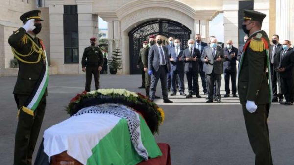 غيب الموت الدكتور صائب عريقات  الثلاثاء، متأثرا باصابته بفيروس كورونا