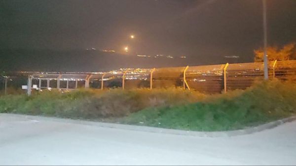 مواقع المستوطنين افادت "لا نعلم ما يجري في الشمال هناك إطلاق نار كثيف وانفجارات ضخمة"