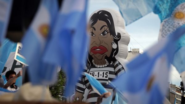 Thousands demonstrated against the government, summoned by sectors of the opposition, under the slogan "for justice and freedom" and "against the reform justice". ALEJANDRO PAGNI / AFP