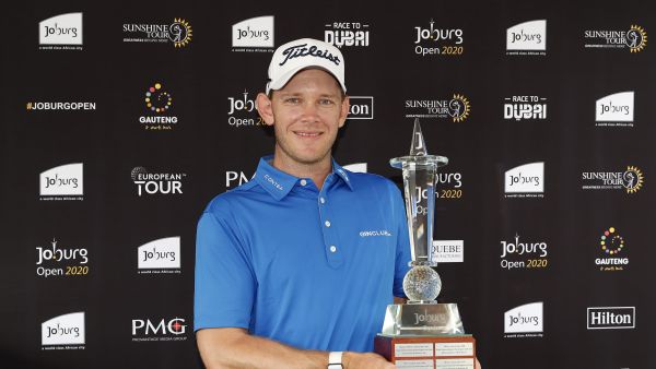 Hansen with the Joburg Open trophy (Photo: Supplied)