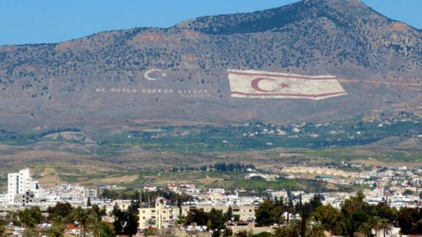  أردوغان يتحدث عن وجود "شعبين منفصلين" في قبرص