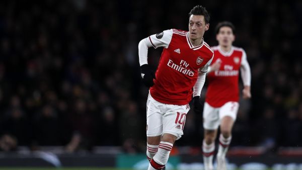  The former Gunners midfielder is surprised to see the World Cup winner being overlooked at Emirates Stadium, while he is looking for a new club (Photo: AFP)