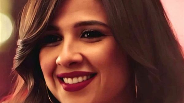  الفنانة ياسمين عبد العزيز