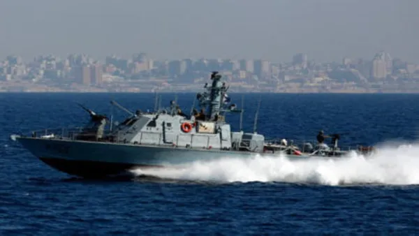 زورقان حربيان إسرائيليان يخرقان المياه الاقليمية اللبنانية