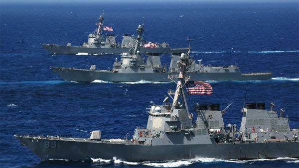 بوارج البحرية الأمريكية تصل الصومال تمهيدا لسحب القوات