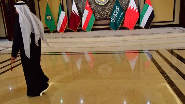 السعودية تقول إن حل الخلاف الخليجي يبدو قريبا