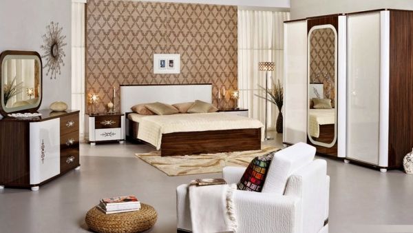 من الضروري تجنب الإضاءة المباشرة في غرفة النوم،  من الضروري تجنب الإضاءة المباشرة في غرفة النوم،