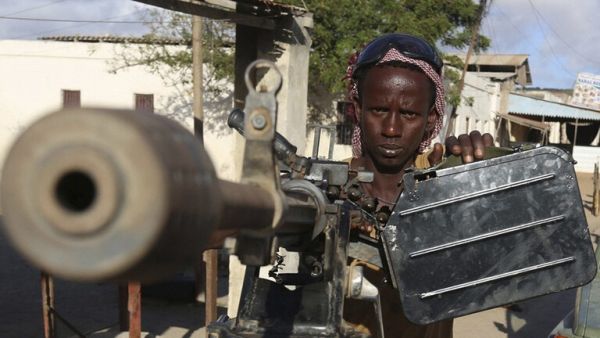 قتلى وجرحى باشتباكات بين عناصر من القوات الحكومية بمقديشو