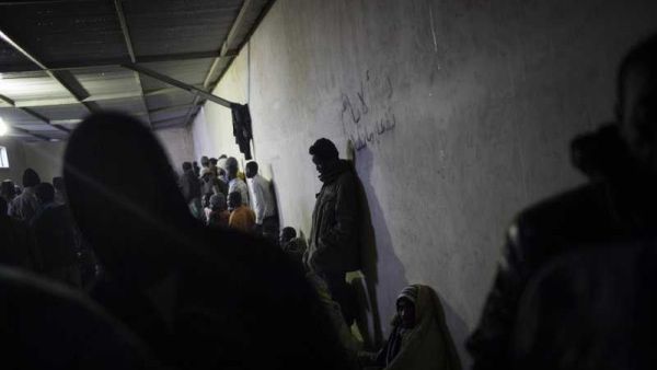 المهاجرون بفرنسا يتظاهرون للمطالبة بتحسين أوضاعهم