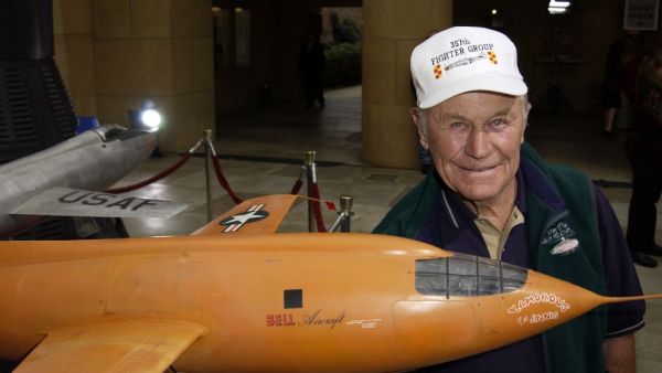 In this file photo taken on June 9, 2003 General Chuck Yeager attends a special 20th Anniversary screening and DVD release of "The Right Stuff" at the Egyptian Theatre in Hollywood, California. US aviation legend Chuck Yeager, the first pilot to break the sound barrier, has died, his wife announced on December 7, 2020. Robert Mora / GETTY IMAGES NORTH AMERICA / AFP