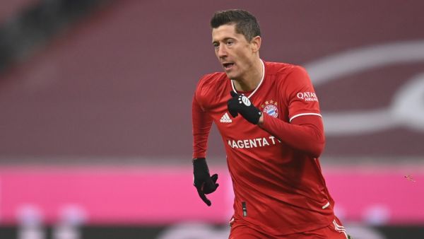 ليفاندوفسكي يقود بايرن لفوز جديد