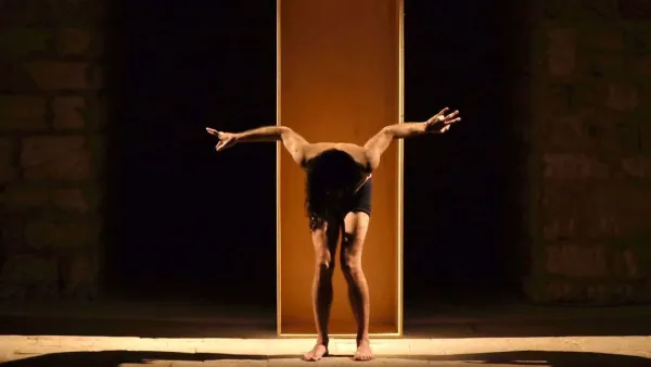 Lebanese baladi dancer Alexandre Paulikevitch (Instagram)