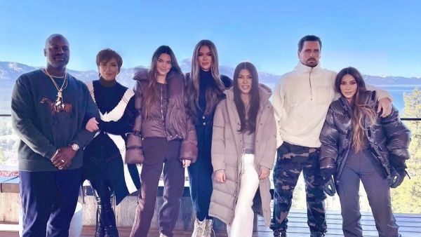 Kardashian-Jenner clan  (Twitter)
