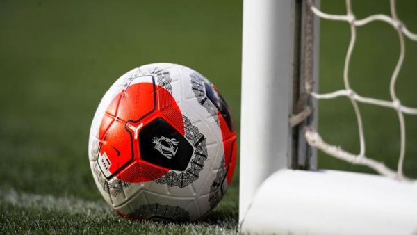 الدوري الإنجليزي يواجه خطر التأجيل