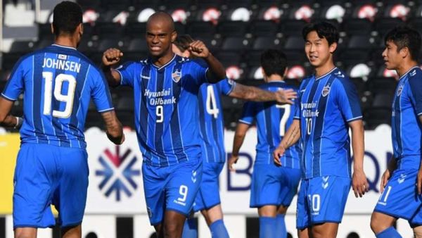 أولسان هيونداي إلى النهائي