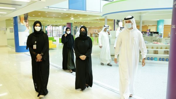 "دبي للثقافة" تحول ممرات مستشفى الجليلة التخصصي للأطفال إلى معرض فني يزخر بالجمال