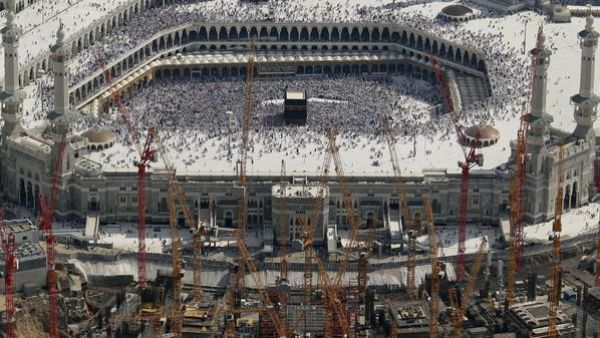 Makkah's Grand Mosque (Twitter)