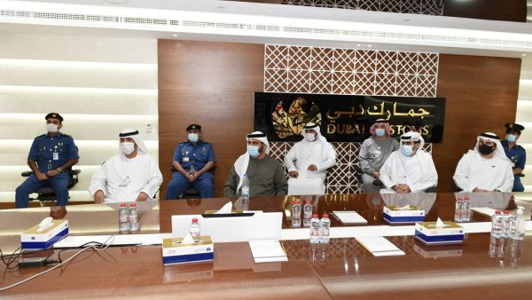 جمارك دبي تواكب ازدهار التجارة الالكترونية بتطوير مراكز الشحن الجوي