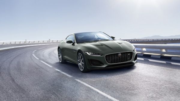 إطلاق جاكوار F-TYPE "هيريتيج 60 إيدشن" احتفالاً بالذكرى الستين لسيارة E-TYPE الأسطورية