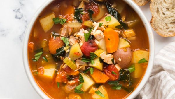 شوربة الدجاج بالخضار الصحية