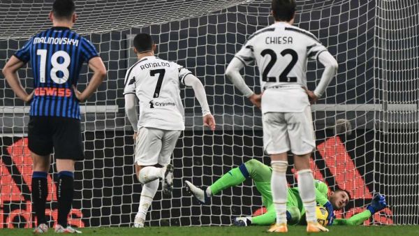 رونالدو يهدر ركلة الجزاء