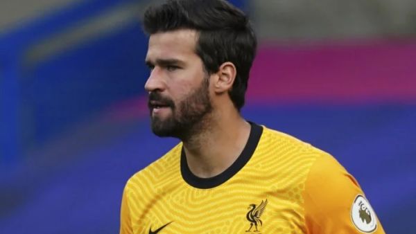 أليسون بيكر