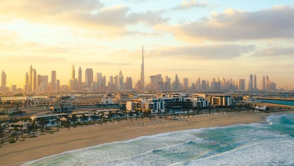 طيران الإمارات تنقل رسالة "دبي ترحب بزوارها" إلى العالم