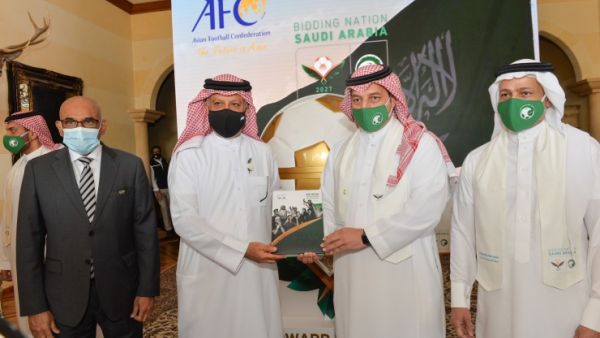 السعودية تسلم ملف ترشحها لاستضافة كأس آسيا 2027