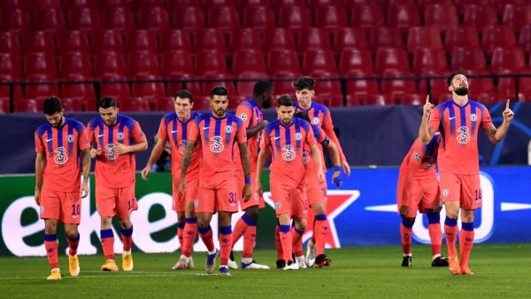 جيرو يقود تشيلسي لسحق إشبيلية