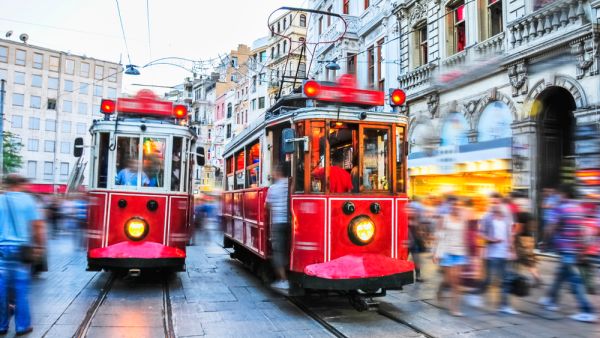 Istanbul Taksim  (Shutterstock)	