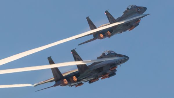 (Shutterstock)	 (Shutterstock)