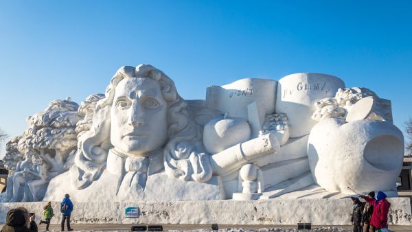 Isaac Newton inspired Snow sculpture in the 27th China Harbin Sun Island International Snow Sculpture Art Expo. (Shutterstock/ File Photo)