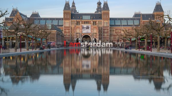 Rijksmuseum with I Amsterdam sign, Holland (Shutterstock)