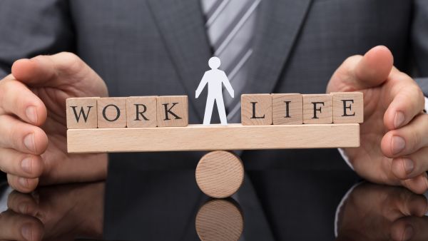 2021 New Year's Resolutions for a Better Work-Life Balance 