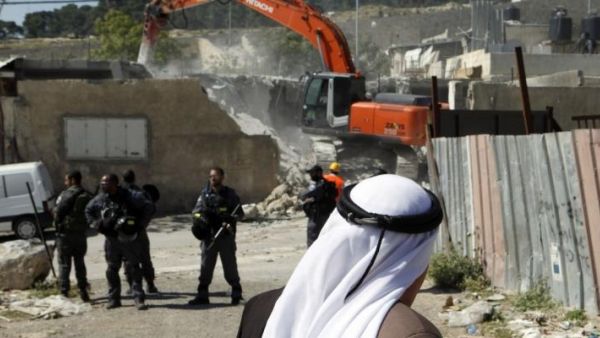 جيش الاحتلال يهدم مسجدا قيد البناء جنوبي الضفة