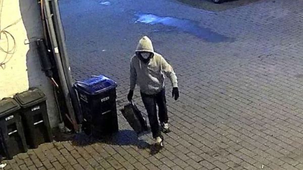 شخص زرع عبوتين بدائيتين خلال اقتحام الكابيتول