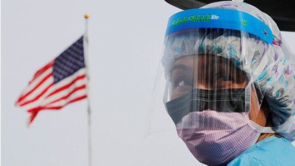 نسبة الأمريكيين البيض الملقحين أكبر من الأمريكيين السود