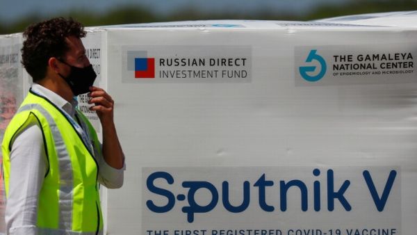 الدفعة الأولى من اللقاح الروسي تصل اليوم إلى الضفة الغربية