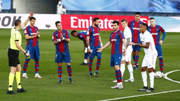 طرد ميليتاو المبكر ساعد ليفانتي على تحقيق الفوز